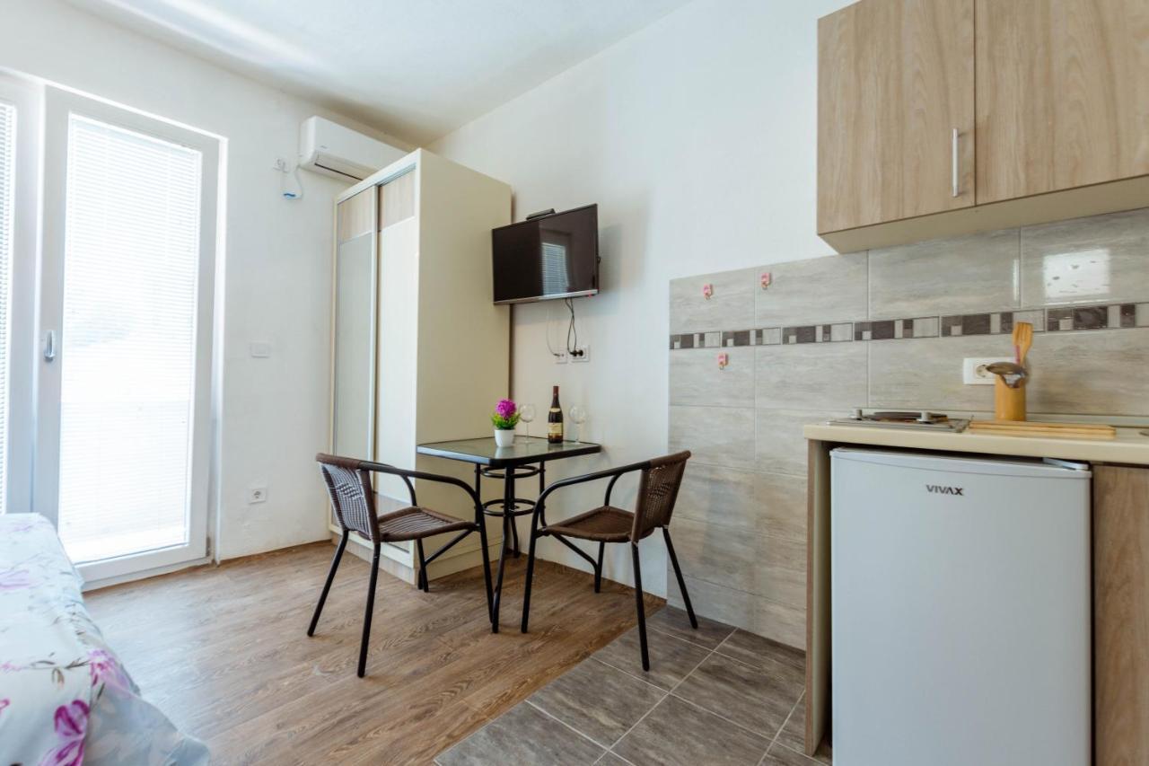 Apartments Elena บุดวา ภายนอก รูปภาพ