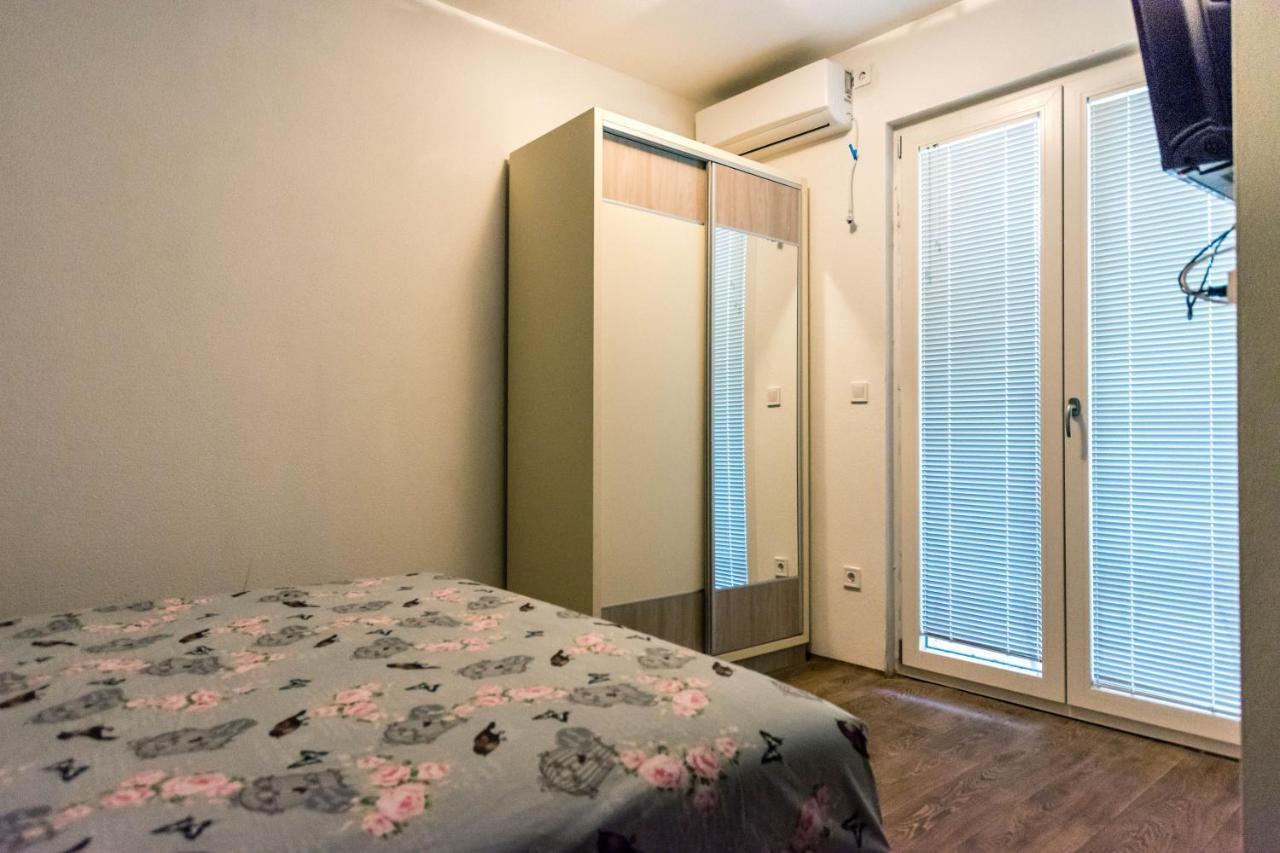Apartments Elena บุดวา ภายนอก รูปภาพ