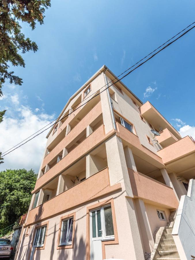 Apartments Elena บุดวา ภายนอก รูปภาพ