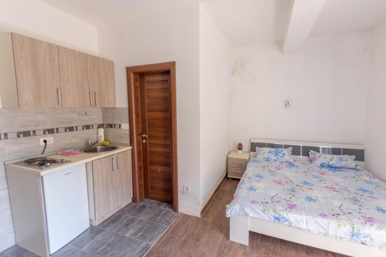 Apartments Elena บุดวา ภายนอก รูปภาพ