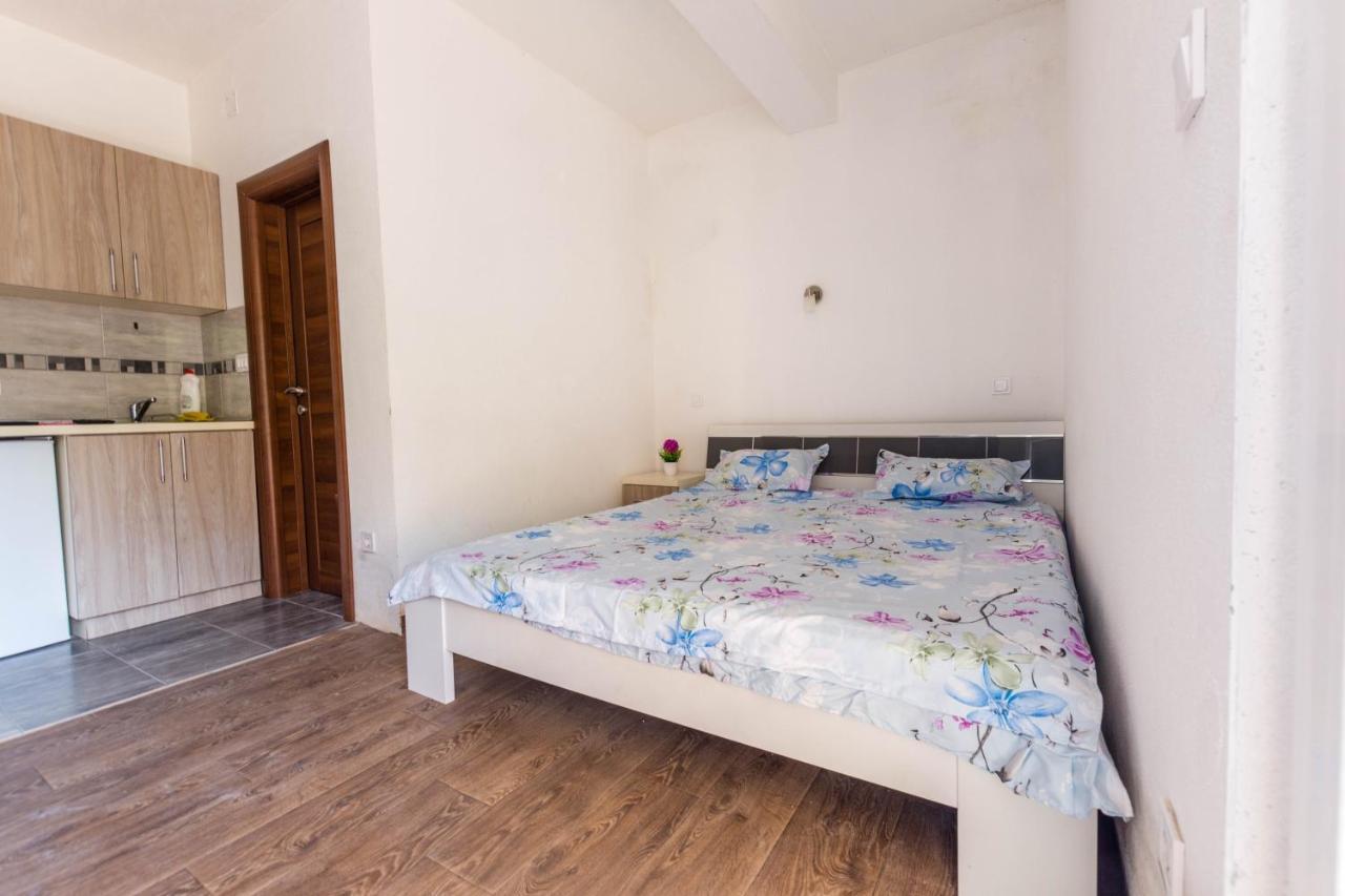 Apartments Elena บุดวา ภายนอก รูปภาพ