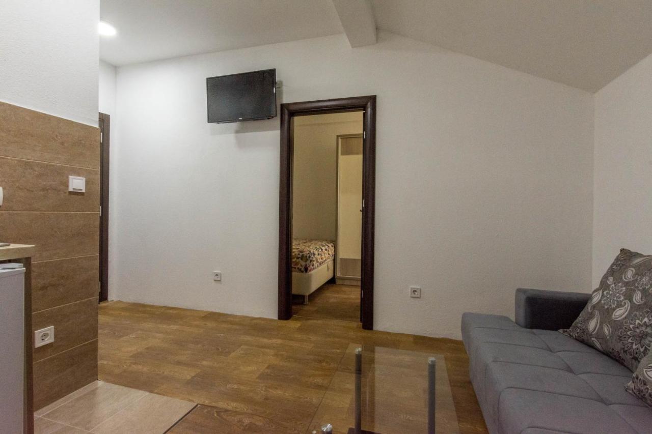 Apartments Elena บุดวา ภายนอก รูปภาพ
