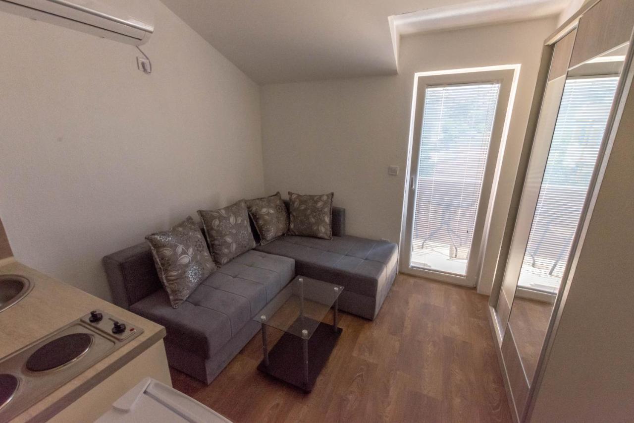Apartments Elena บุดวา ภายนอก รูปภาพ
