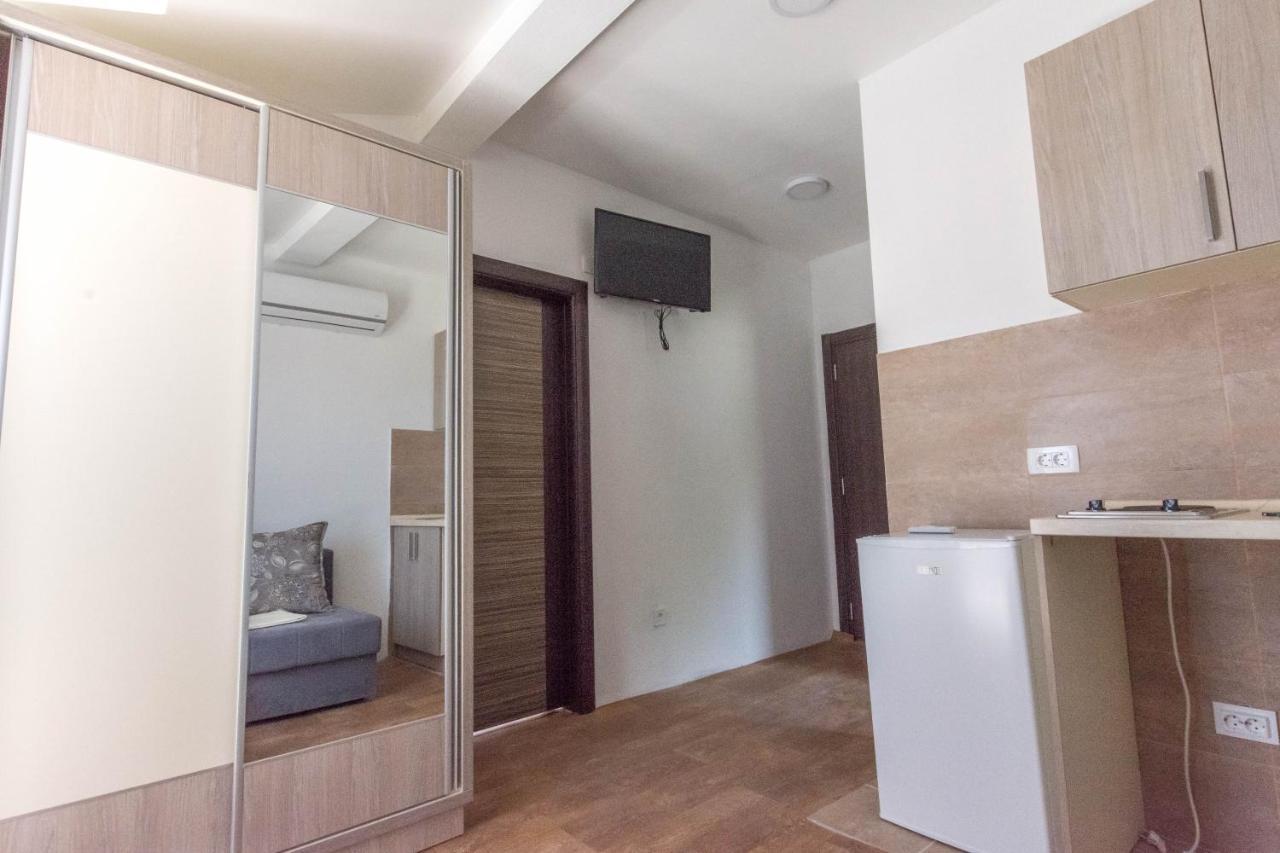 Apartments Elena บุดวา ภายนอก รูปภาพ